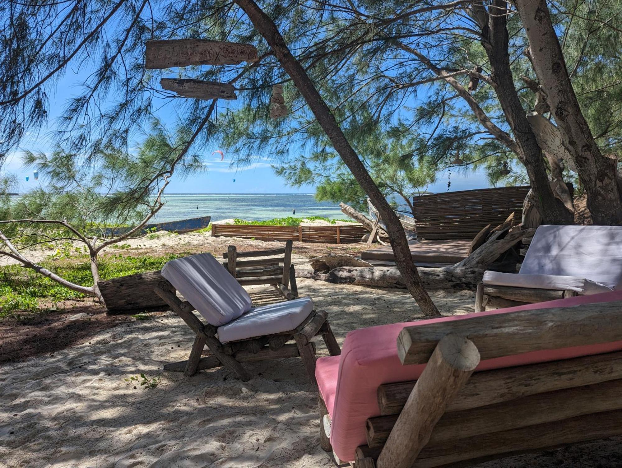 Ocean Lodge Kite & Windsurf Antsiranana المظهر الخارجي الصورة